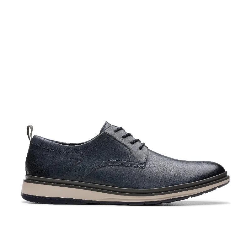 Clarks Chantry Lo in Blue Leather