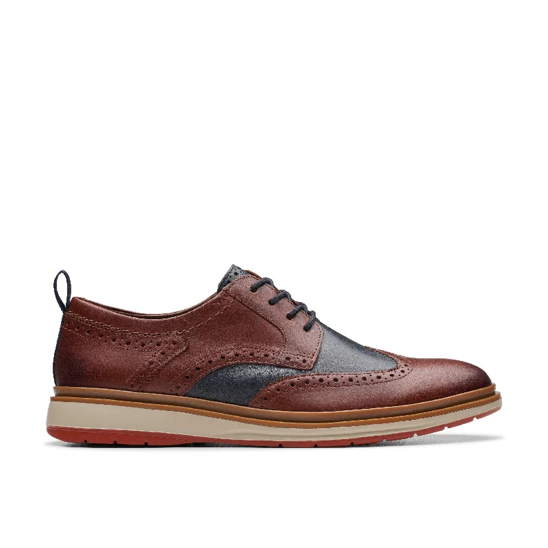 Clarks Chantry Wing in Brown Leather