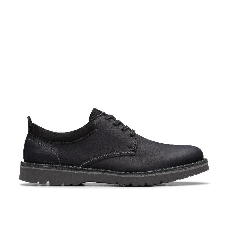 Clarks Eastridge Low in Black Leather